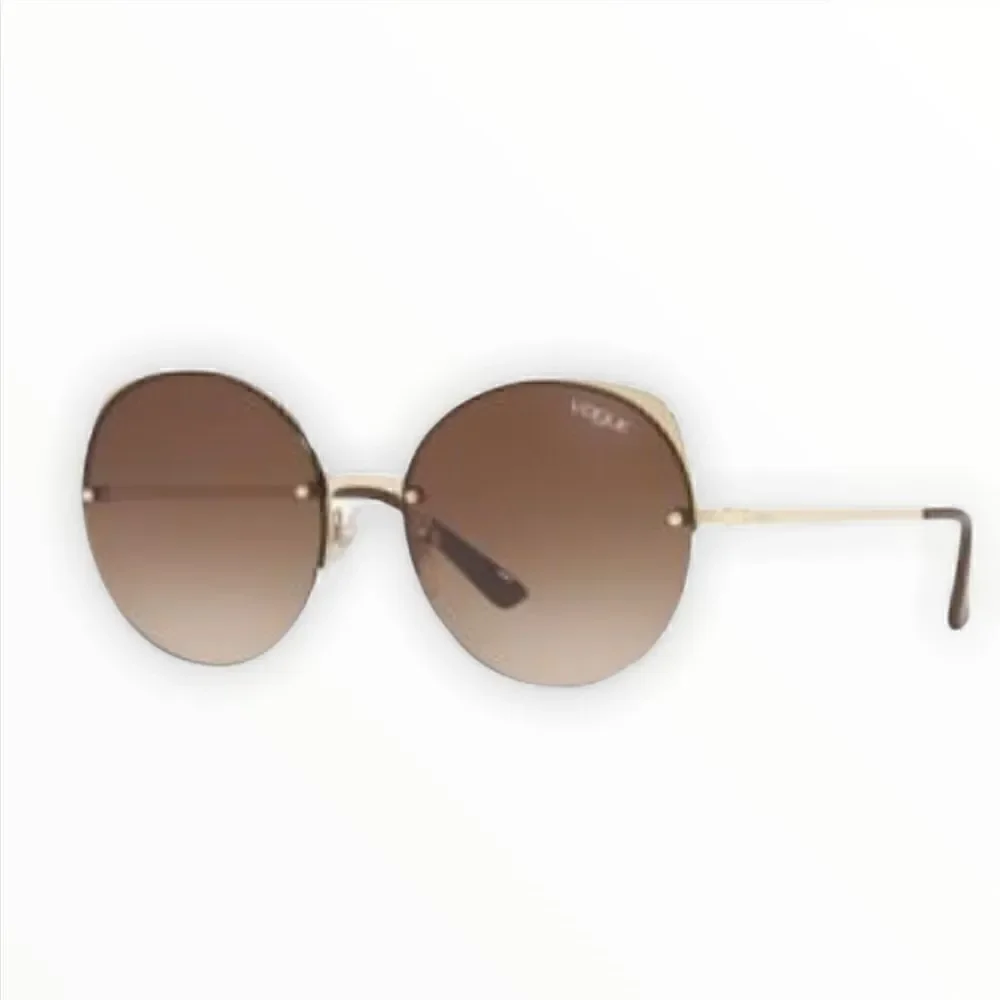 VOGUE EYEWEAR SUNGLASSES  IN BROWN GRADIENT